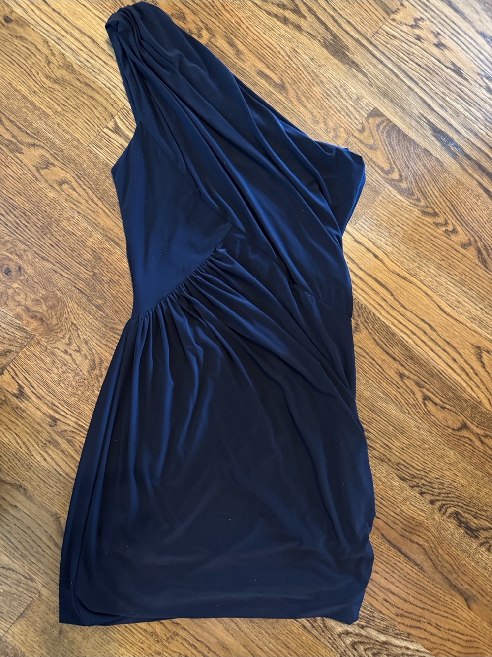 Soprano One-Shoulder black Cocktail Dress